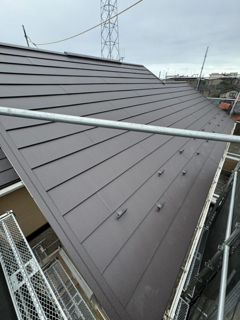 茨城県つくば市 配線補修完了後・太陽光パネル復旧前の屋根