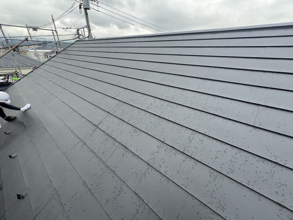 群馬県前橋市 屋根カバー工法完了後・太陽光パネル復旧前
