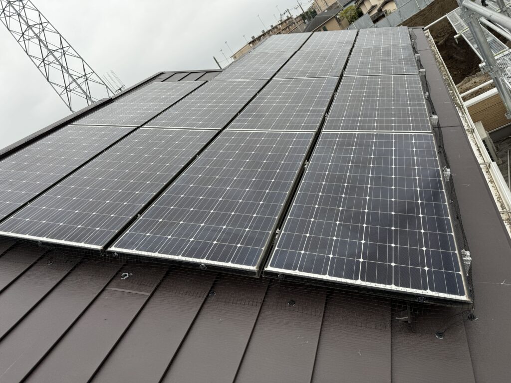 茨城県つくば市 太陽光パネル復旧後・防鳥ネット設置完了