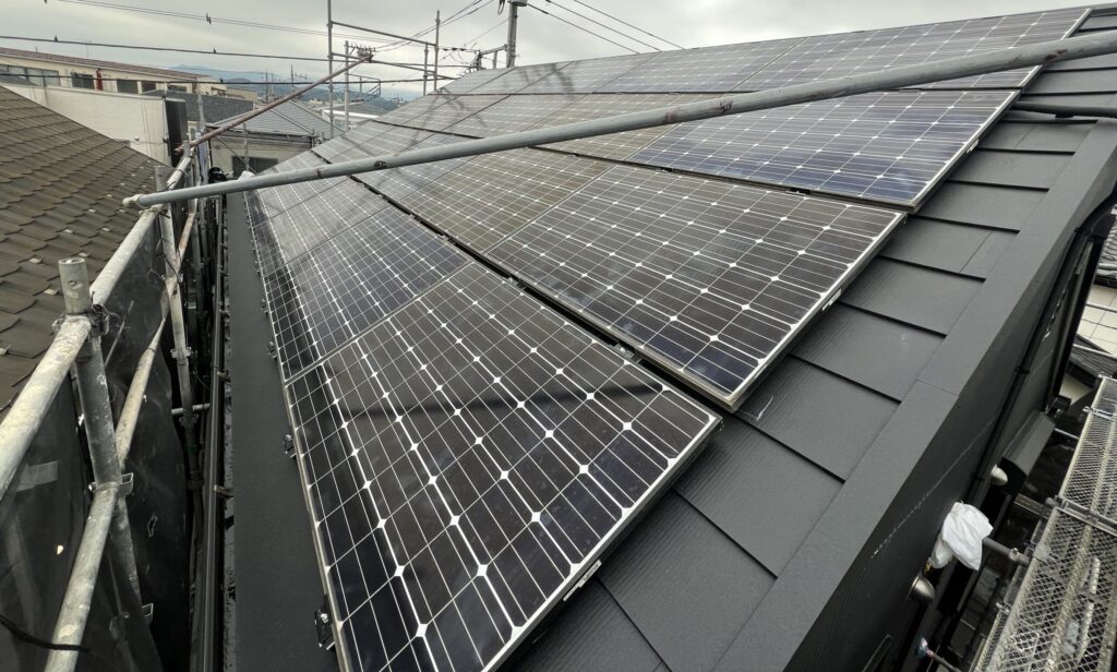 群馬県前橋市 太陽光パネル20枚の復旧完了後の屋根