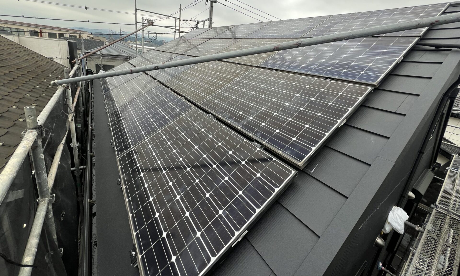 群馬県前橋市 太陽光パネル20枚の復旧完了後の屋根