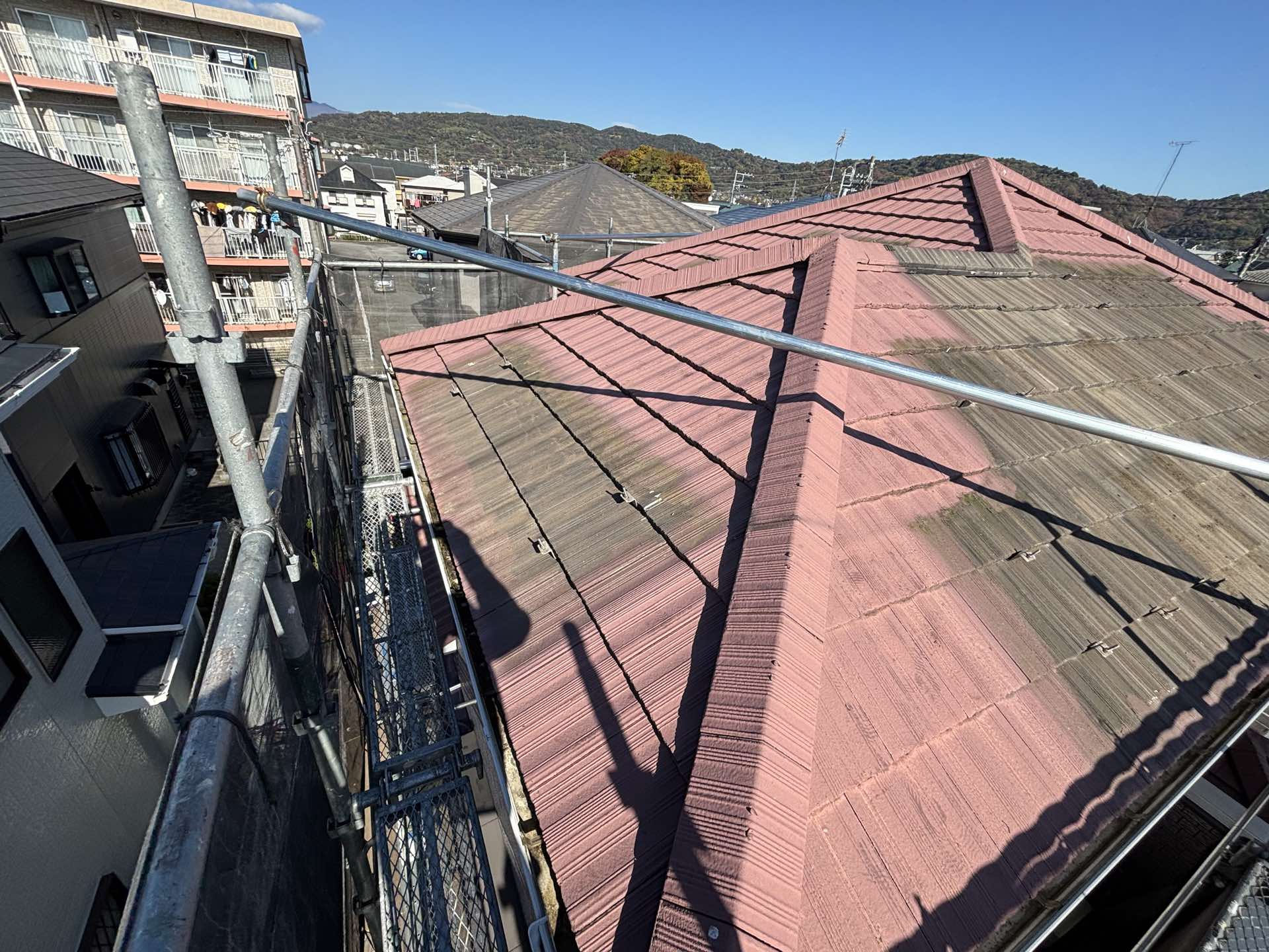 太陽光パネルをすべて撤去した後の屋根